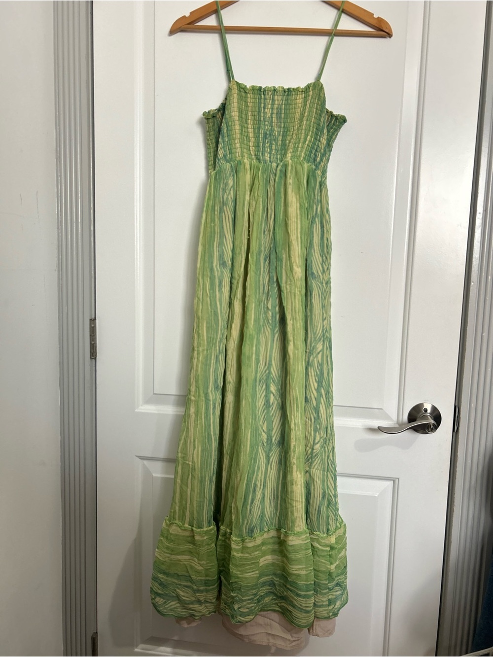 A Pea in a Pod 100% Silk Green Smocked Maternity Maxi Dress size S fairy boho